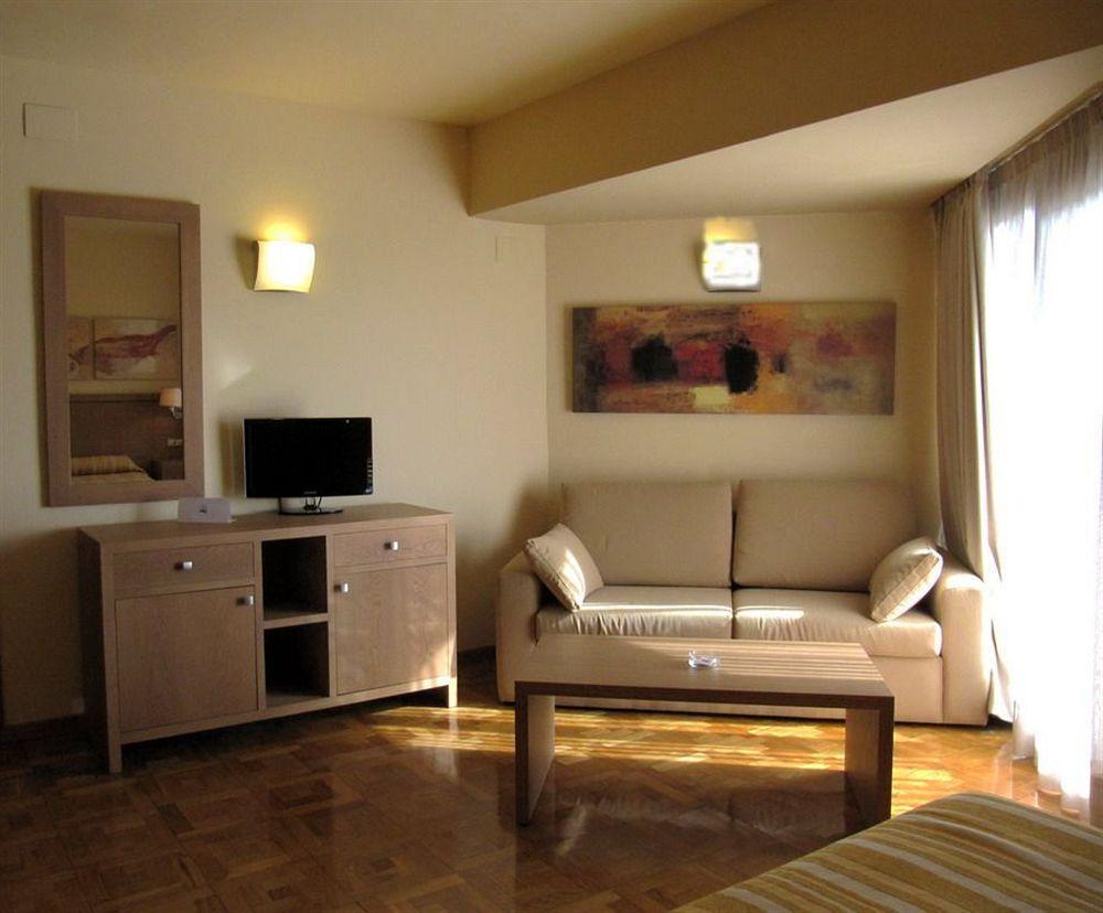 בנאלמדנה Apartamentos Ms Pepita מראה חיצוני תמונה