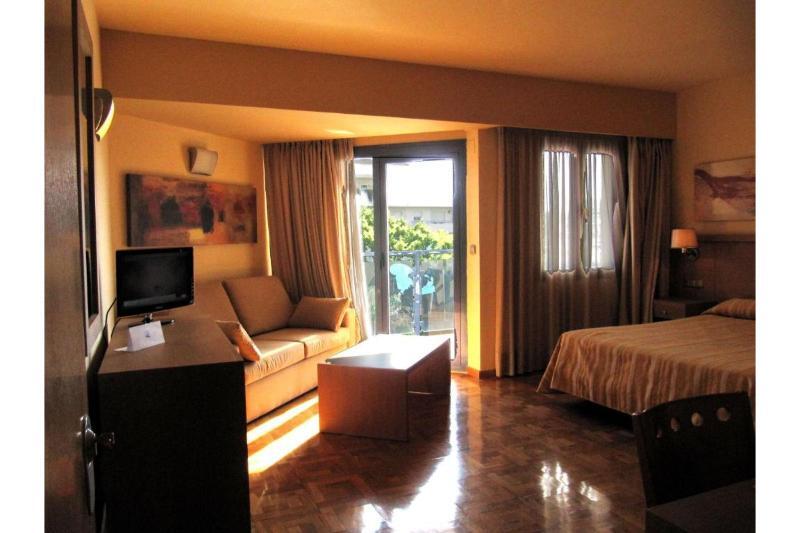 בנאלמדנה Apartamentos Ms Pepita מראה חיצוני תמונה